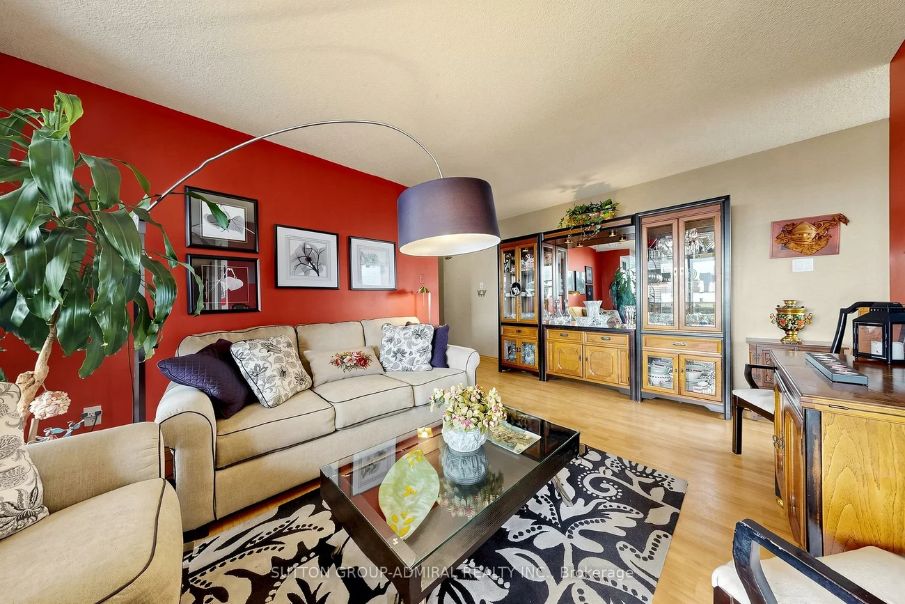 3, Lisa, Queen Street Corridor, Brampton