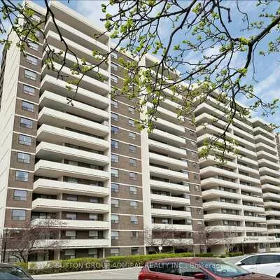 3, Lisa, Queen Street Corridor, Brampton