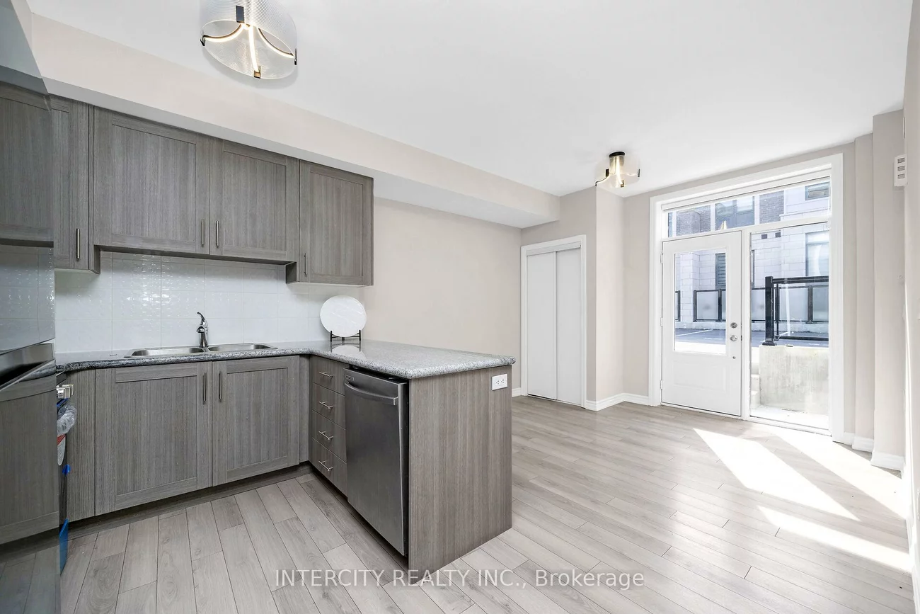 60, Halliford, Brampton East, Brampton