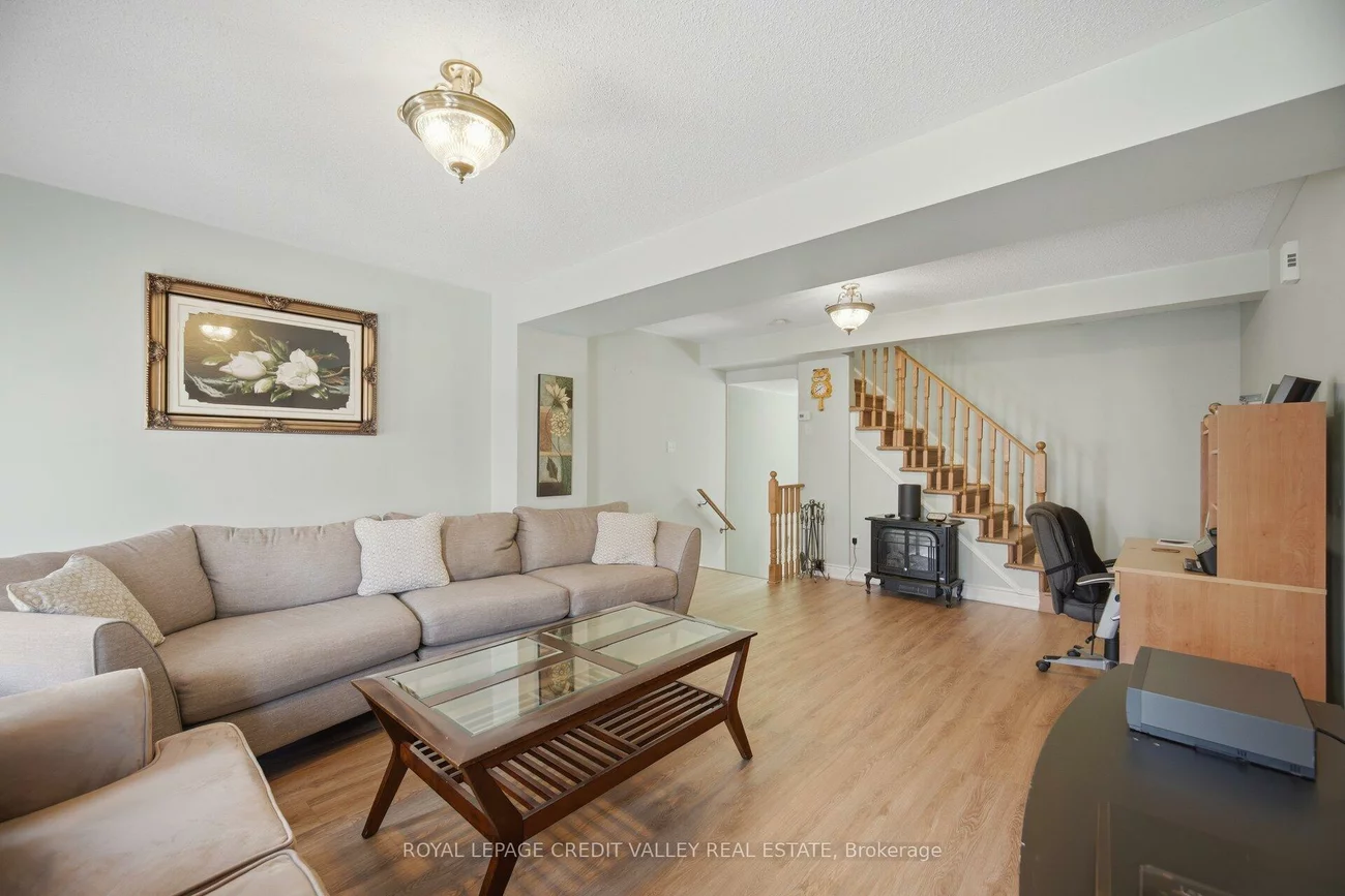 95, Spadina, Brampton West, Brampton