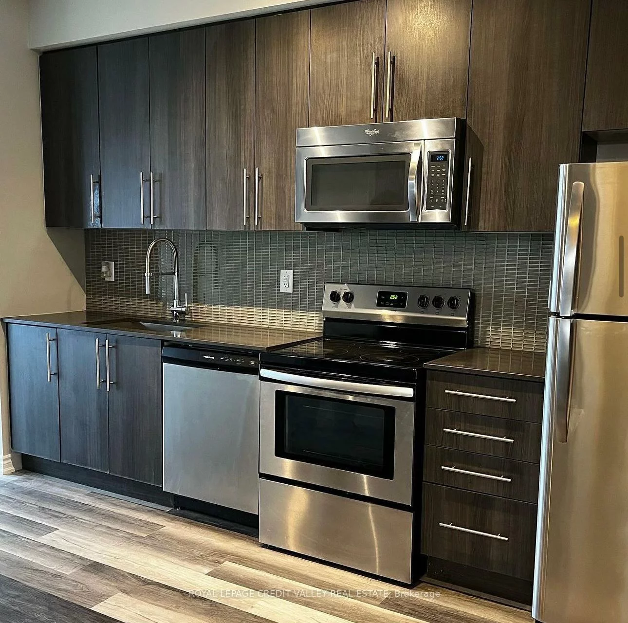 60, Via Rosedale, Sandringham-Wellington, Brampton