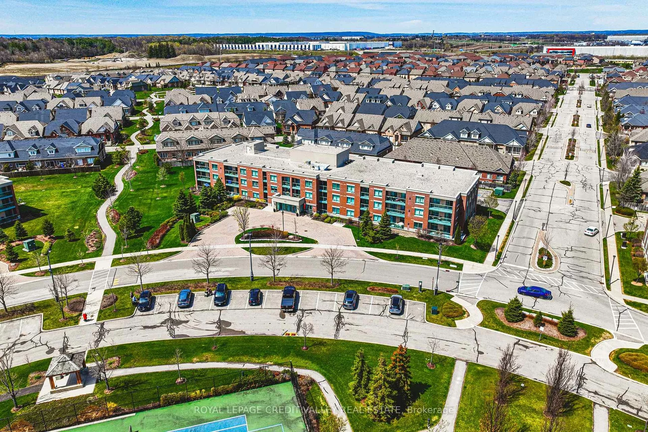 60, Via Rosedale, Sandringham-Wellington, Brampton