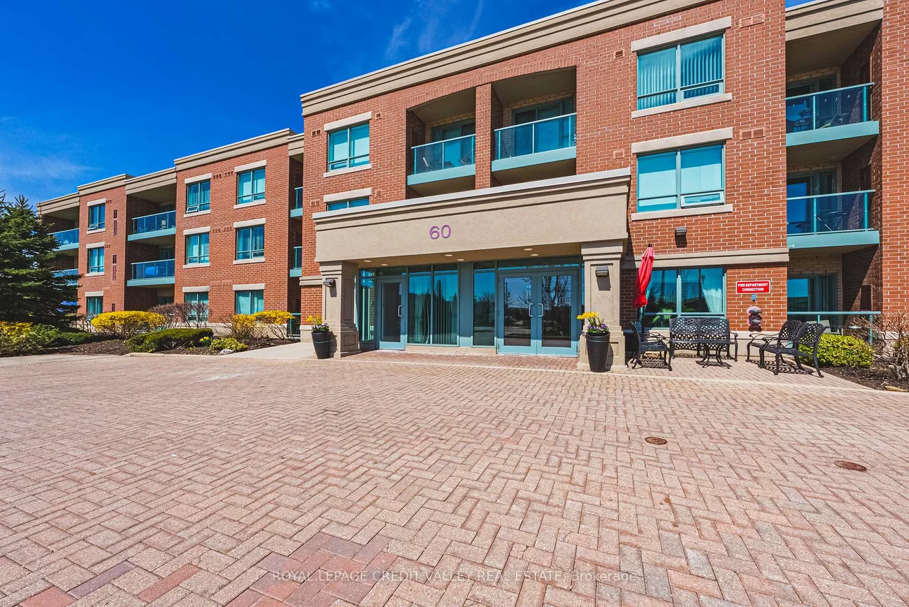 60, Via Rosedale, Sandringham-Wellington, Brampton