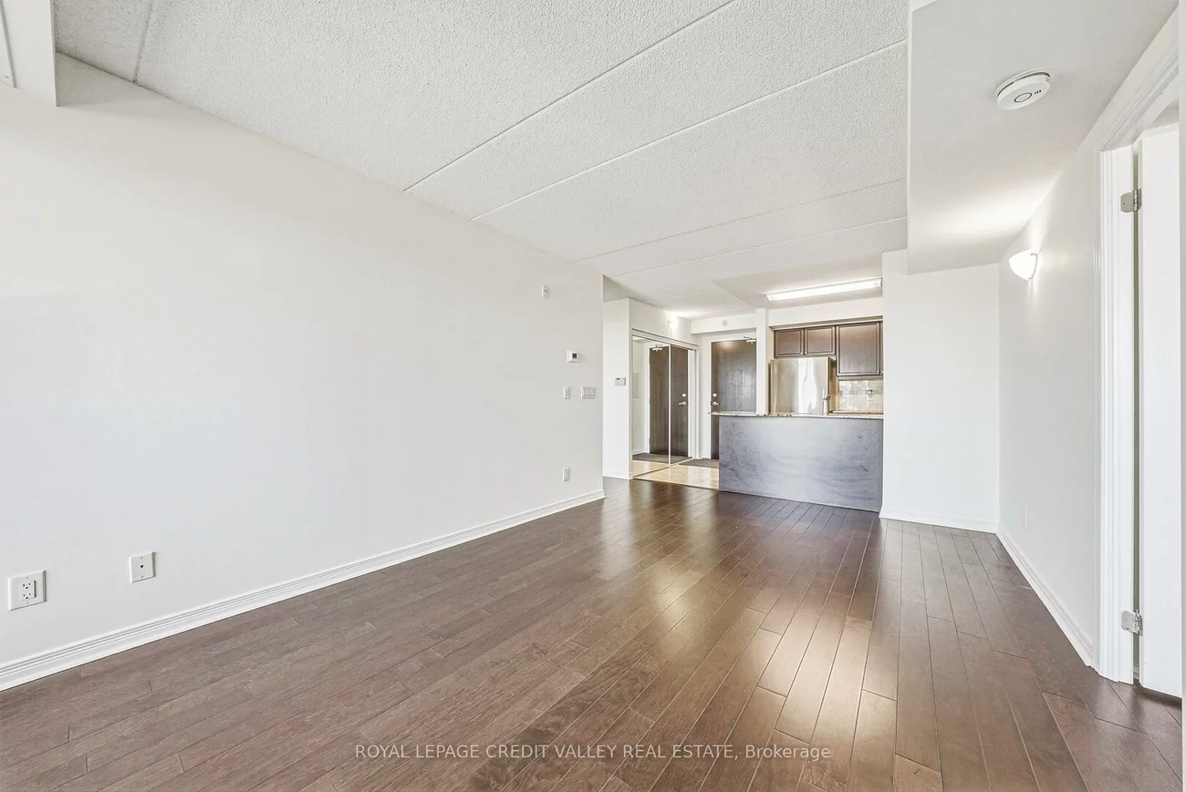 60, Via Rosedale, Sandringham-Wellington, Brampton