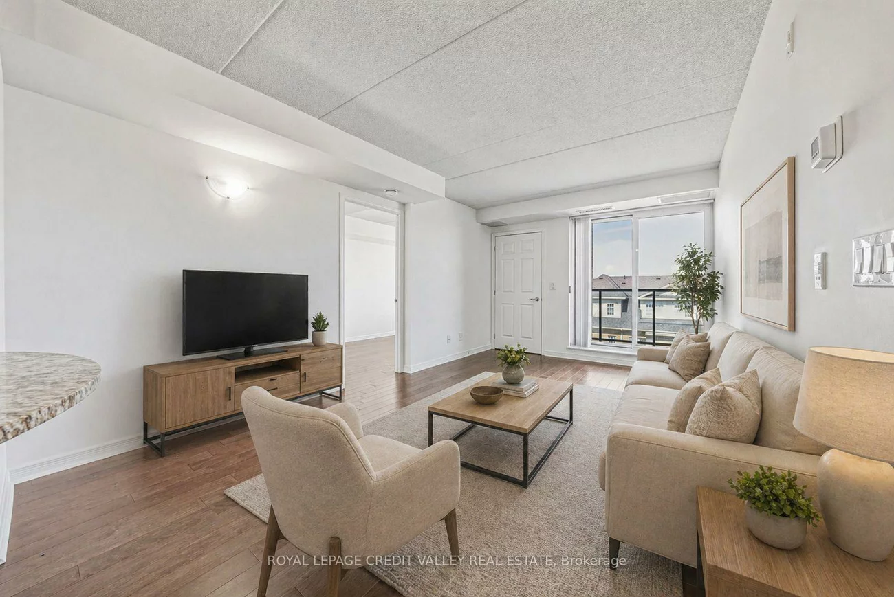 60, Via Rosedale, Sandringham-Wellington, Brampton