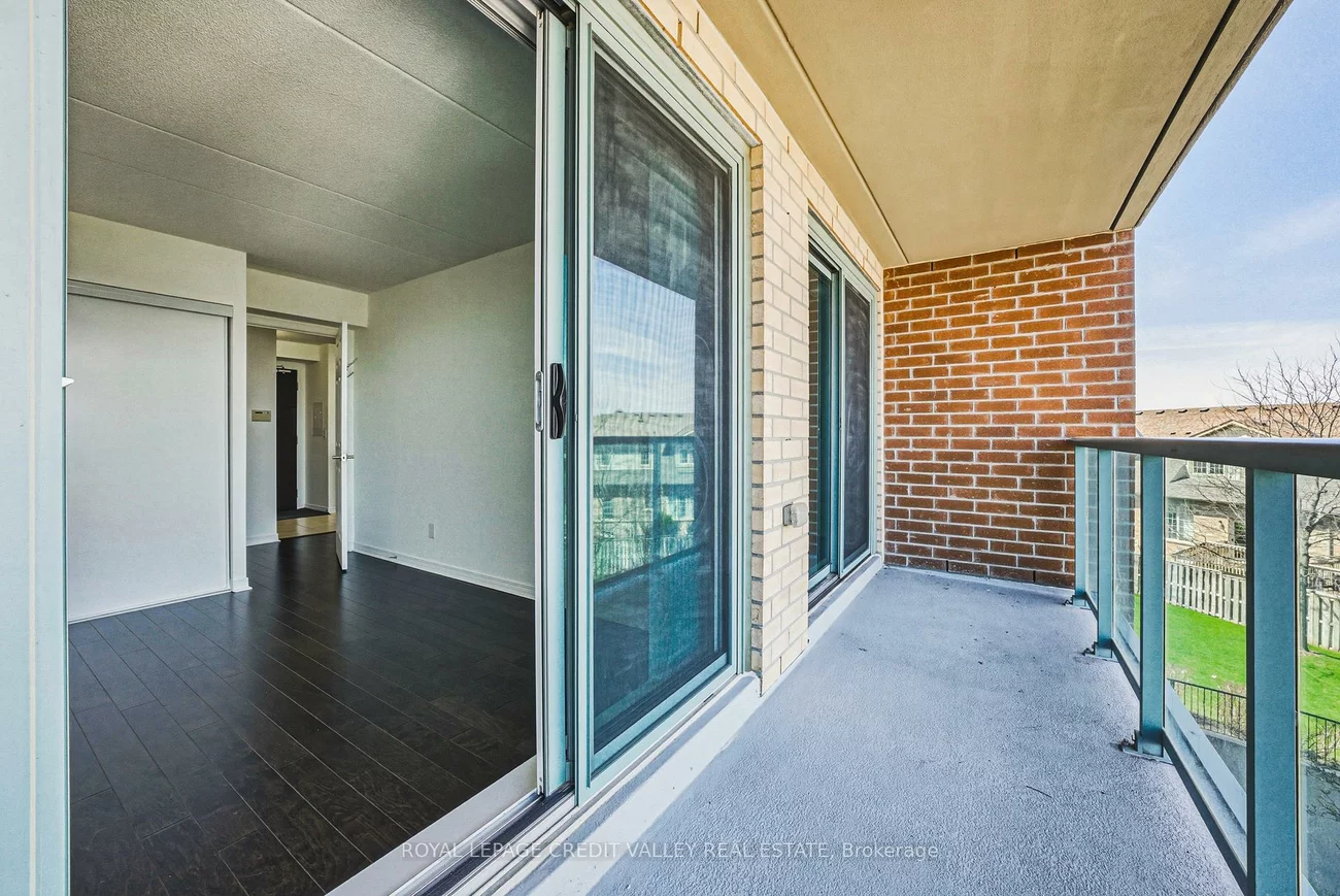 60, Via Rosedale, Sandringham-Wellington, Brampton
