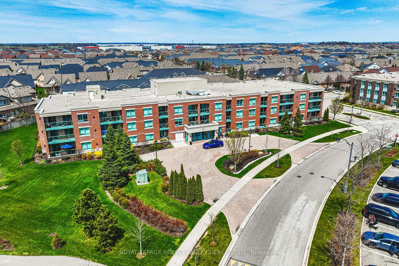 60, Via Rosedale, Sandringham-Wellington, Brampton