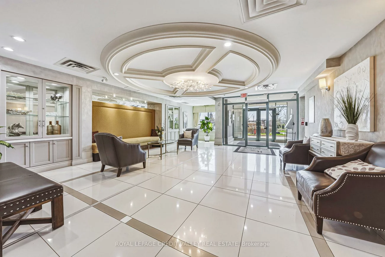 60, Via Rosedale, Sandringham-Wellington, Brampton