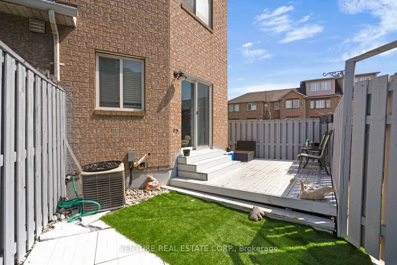 19, Spadina, Brampton West, Brampton