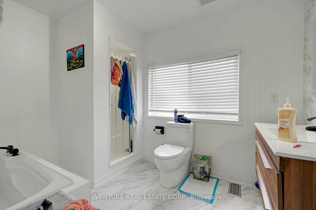 19, Spadina, Brampton West, Brampton