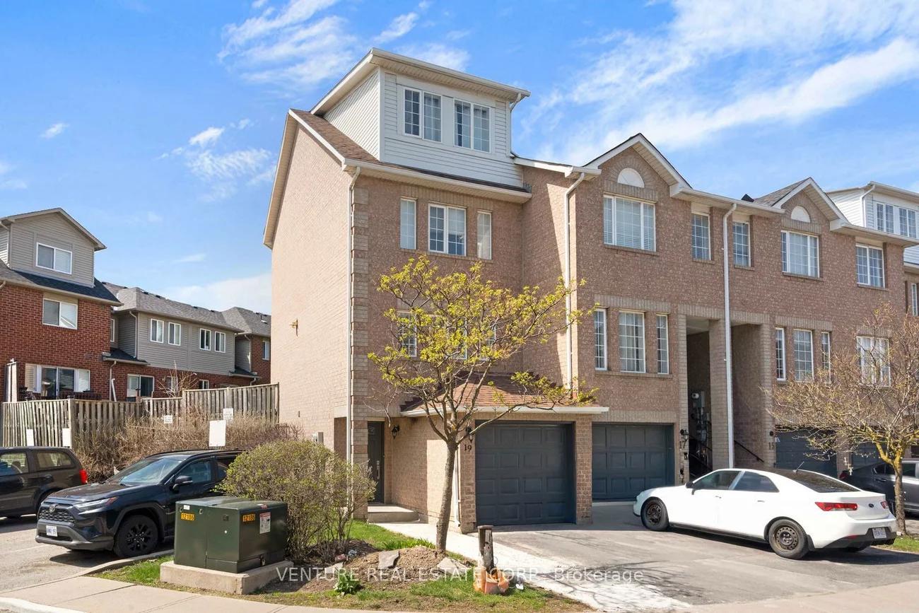 19, Spadina, Brampton West, Brampton