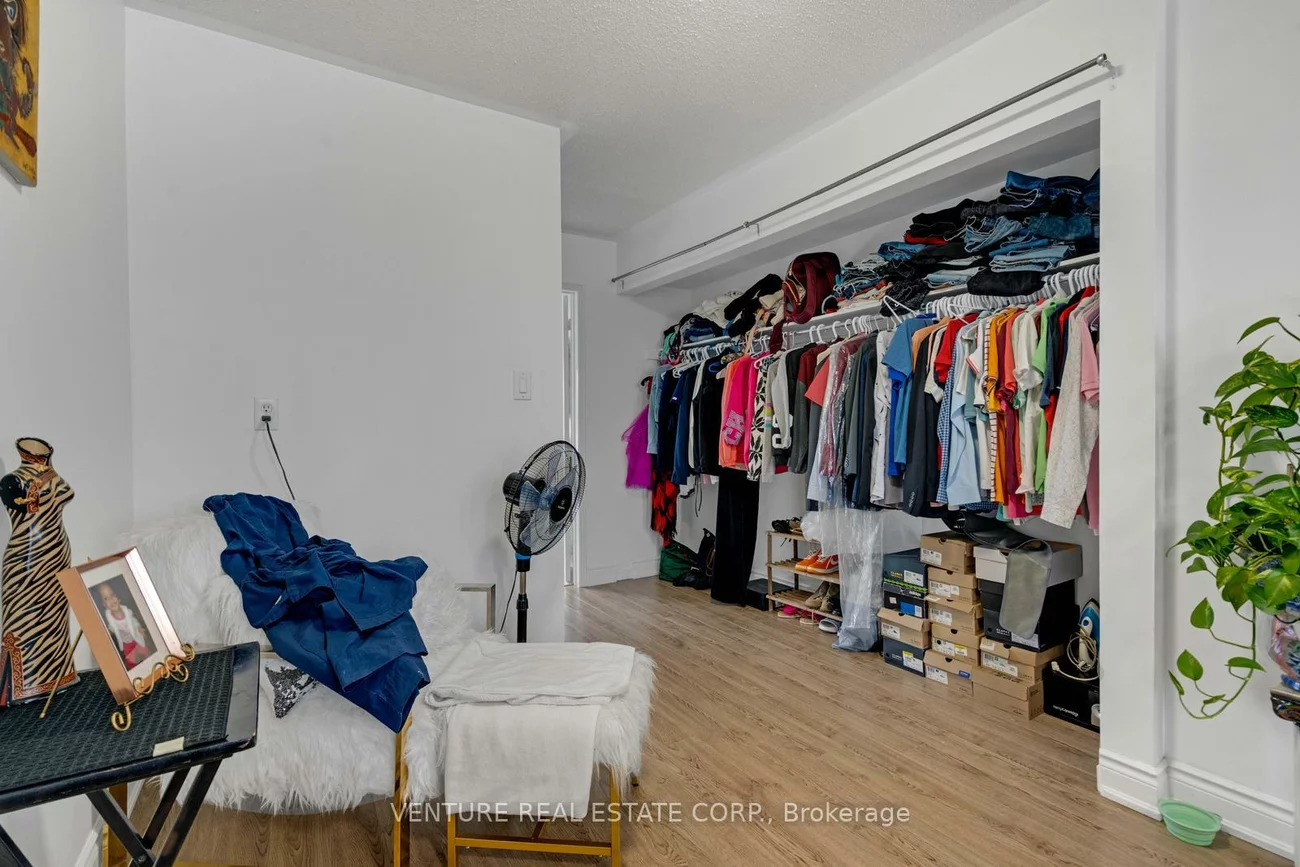 19, Spadina, Brampton West, Brampton