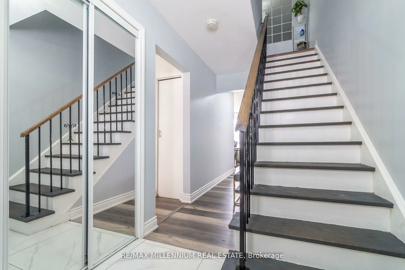 52, Village, Brampton East, Brampton