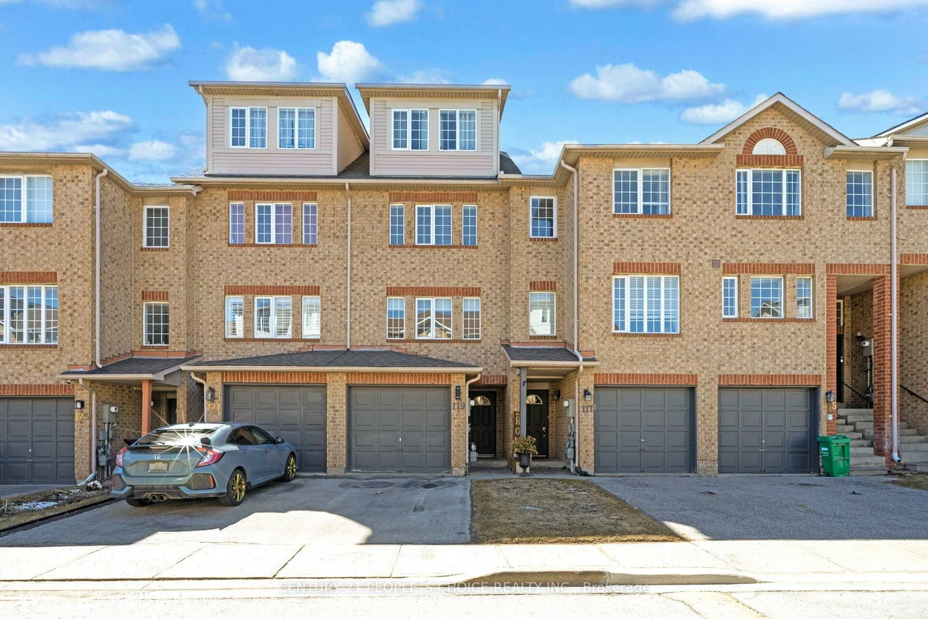 119, Spadina, Brampton West, Brampton