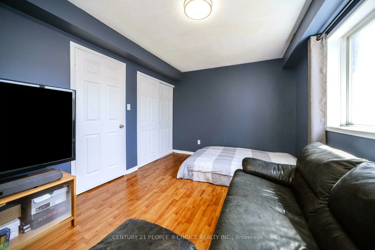 119, Spadina, Brampton West, Brampton