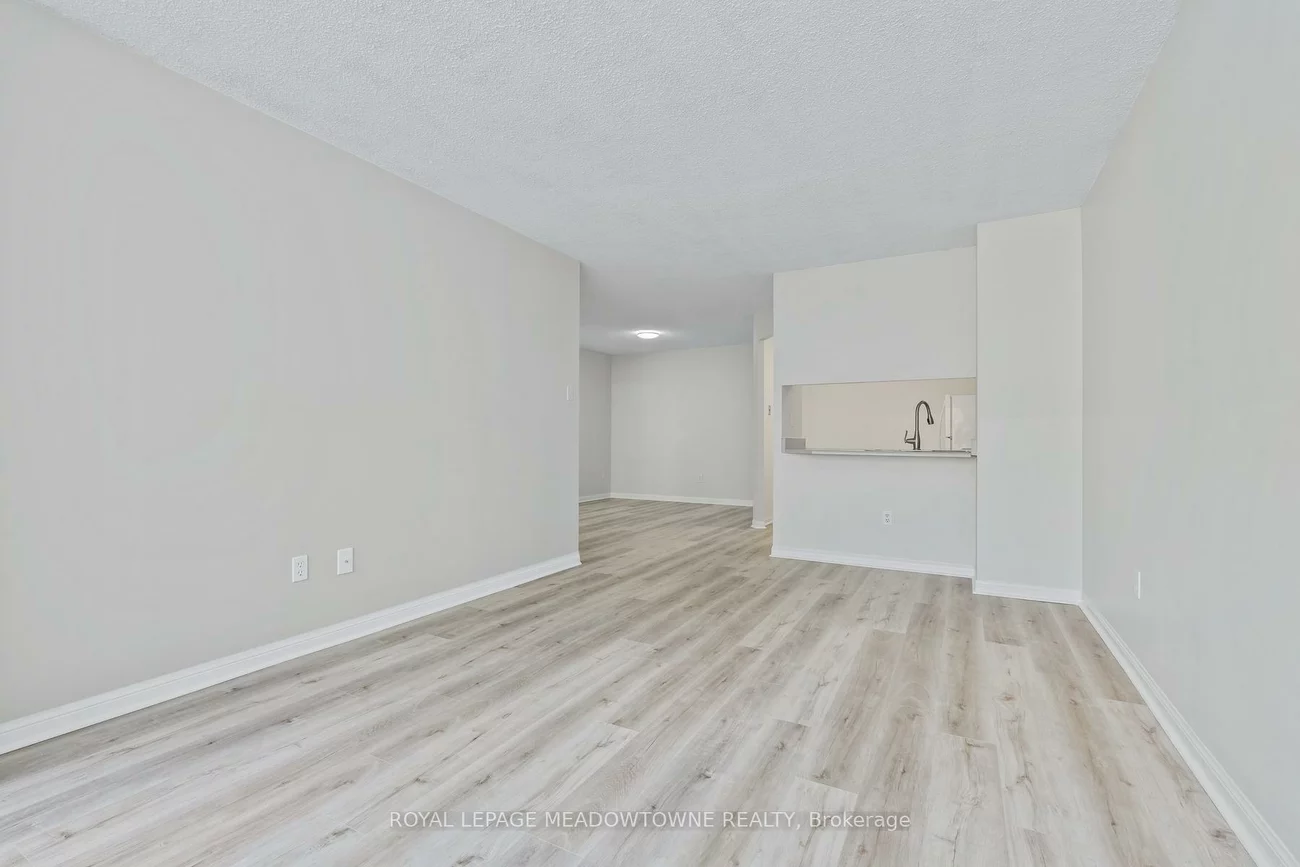 10, Laurelcrest, Queen Street Corridor, Brampton
