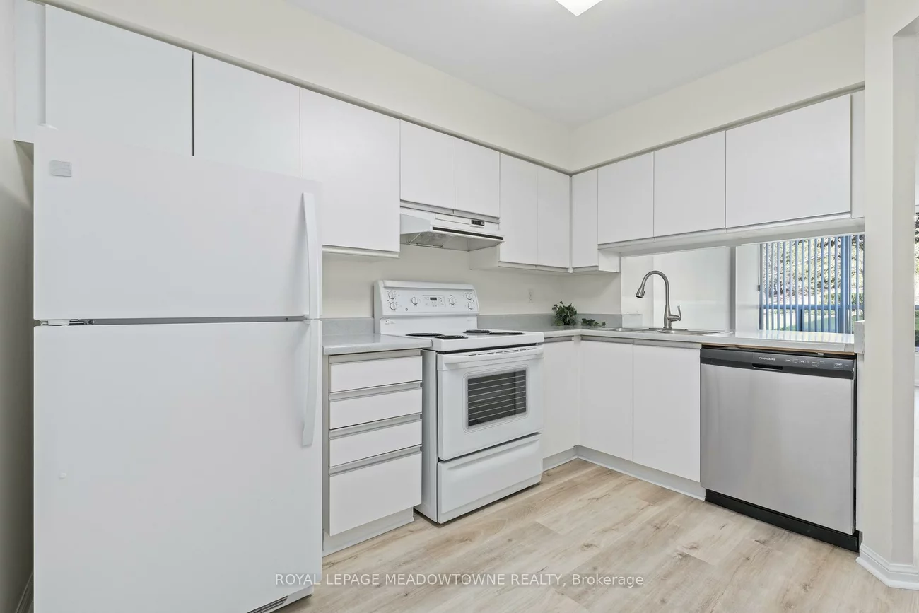10, Laurelcrest, Queen Street Corridor, Brampton