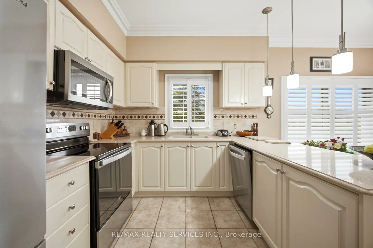 14, Yorkwood, Sandringham-Wellington, Brampton
