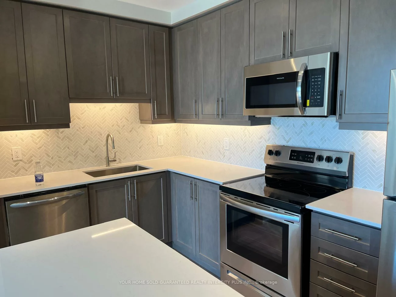 15, Lynch, Downtown Brampton, Brampton