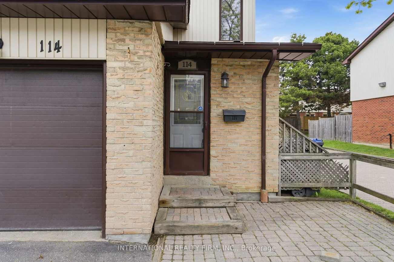 114, Foster, Brampton North, Brampton
