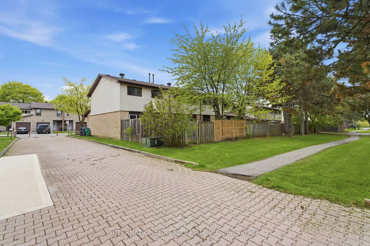 114, Foster, Brampton North, Brampton