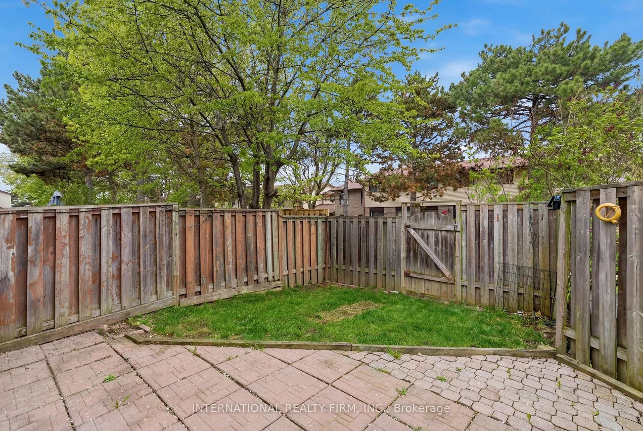 114, Foster, Brampton North, Brampton