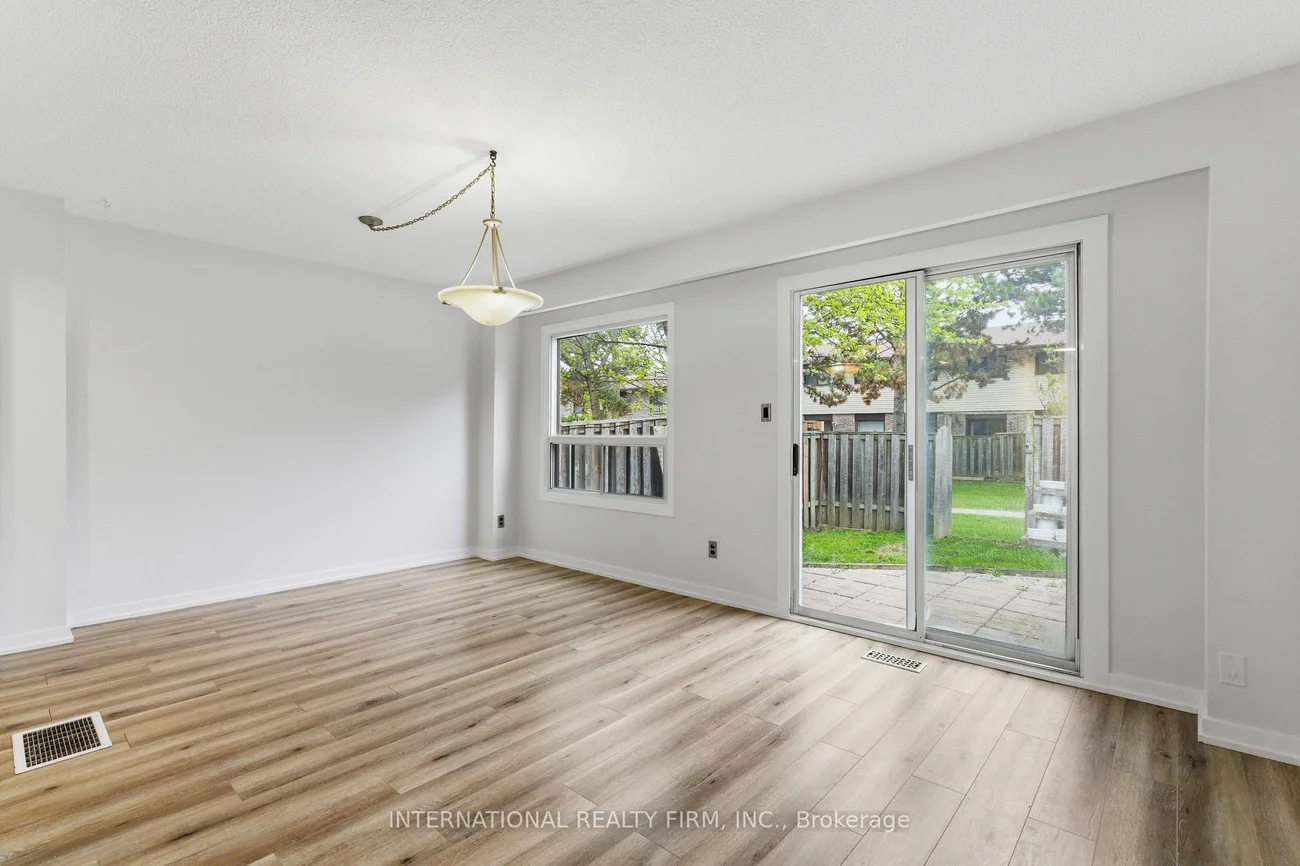 114, Foster, Brampton North, Brampton