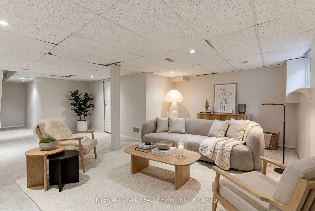 114, Foster, Brampton North, Brampton