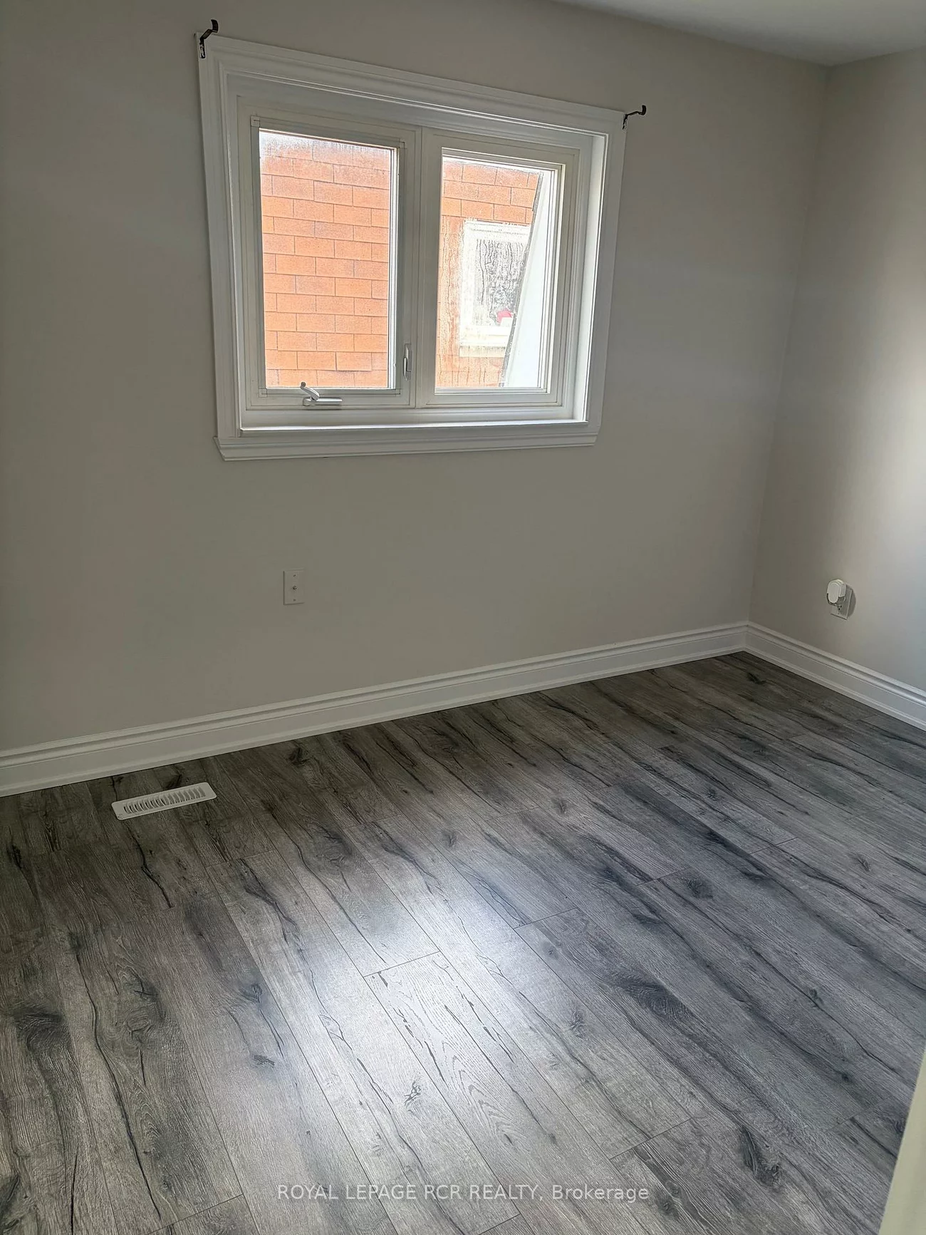 41, Town House, Brampton East, Brampton