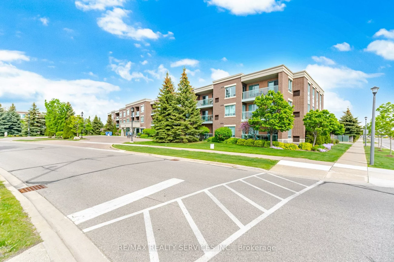 25, Via Rosedale, Sandringham-Wellington, Brampton
