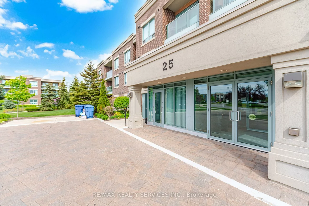 25, Via Rosedale, Sandringham-Wellington, Brampton