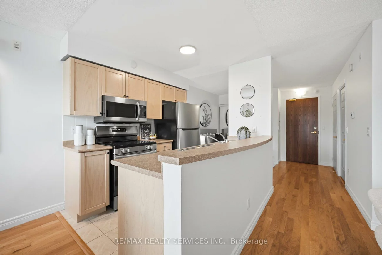 25, Via Rosedale, Sandringham-Wellington, Brampton
