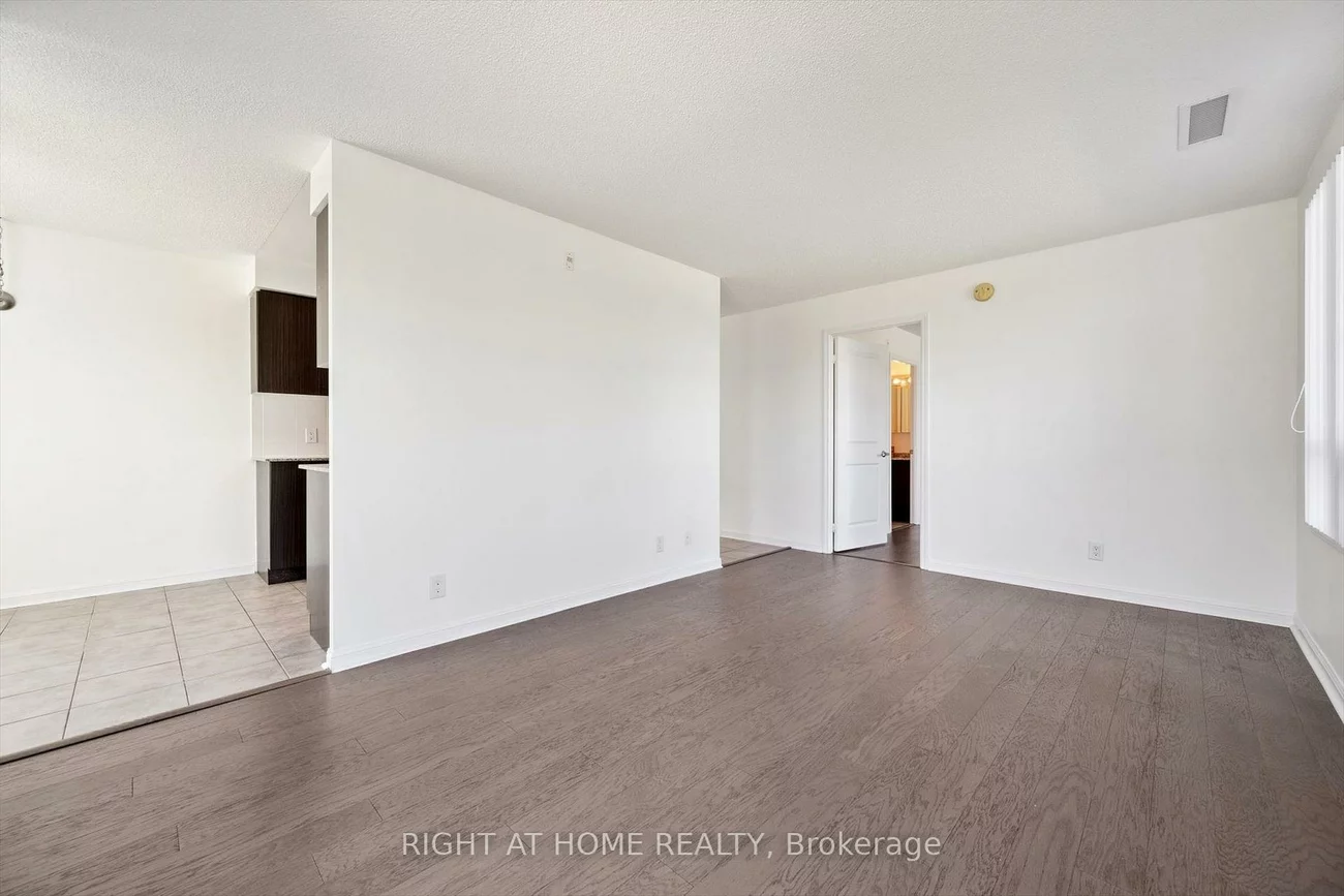 50, Via Rosedale, Sandringham-Wellington, Brampton