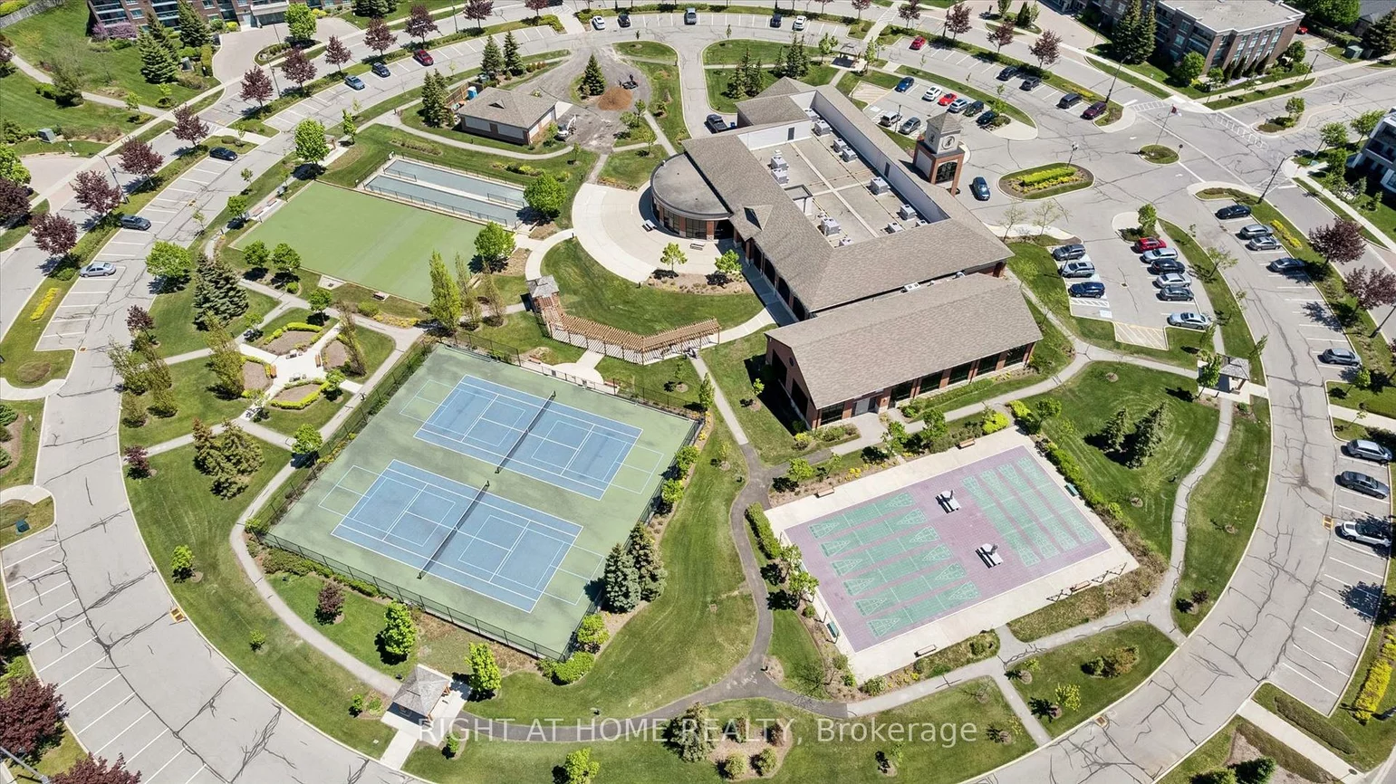 50, Via Rosedale, Sandringham-Wellington, Brampton