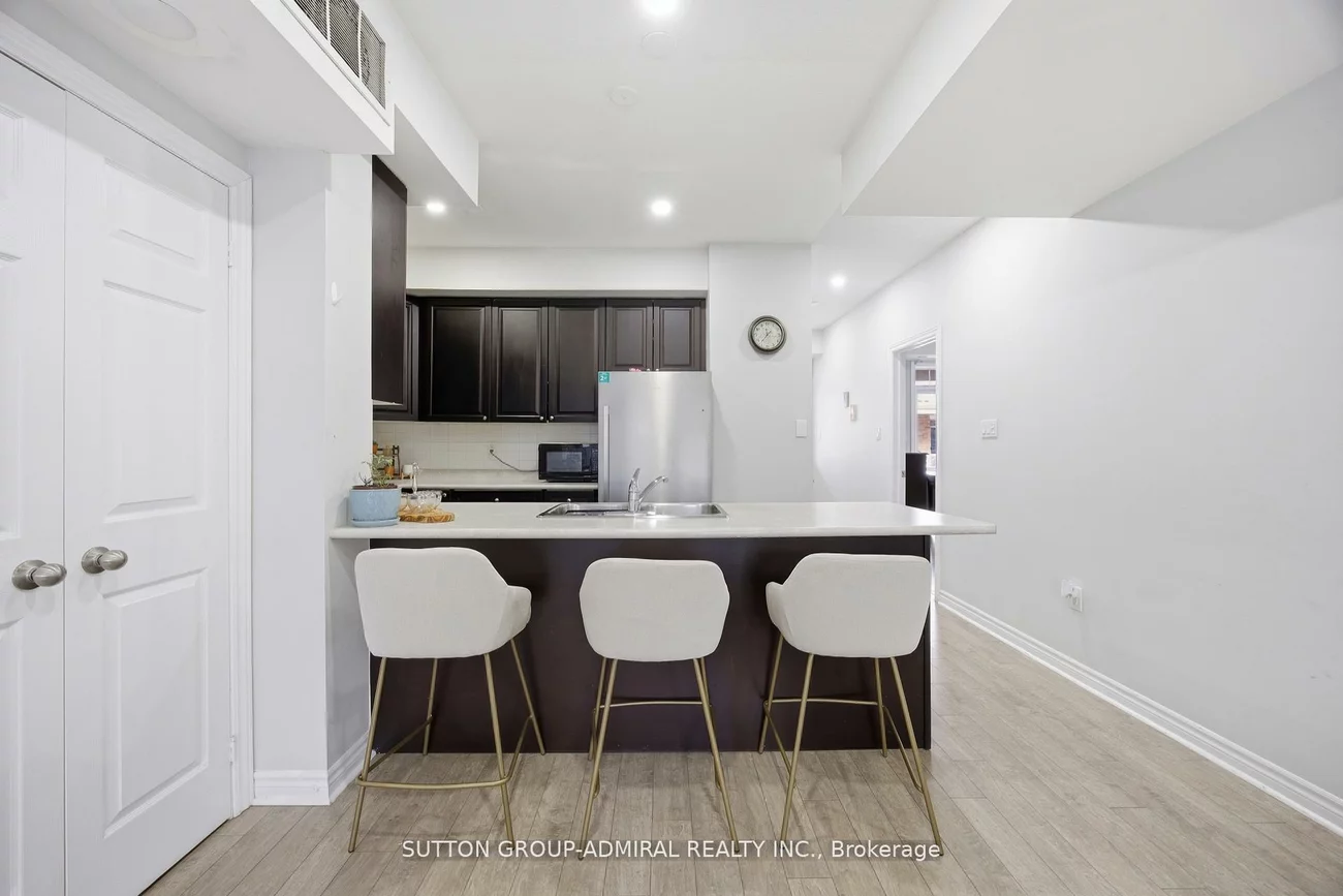 180, Howden, Westgate, Brampton