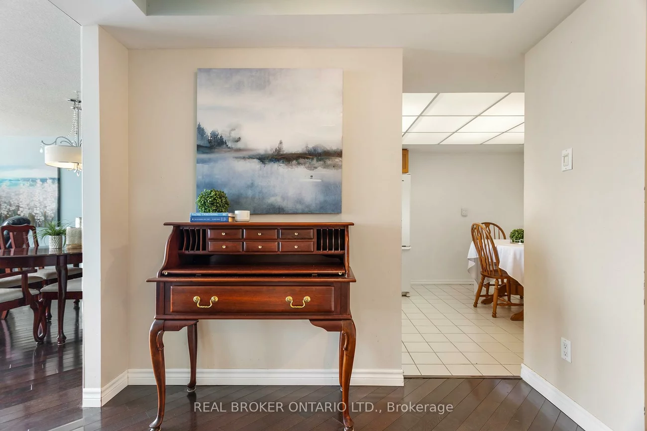 330, Mill, Brampton South, Brampton
