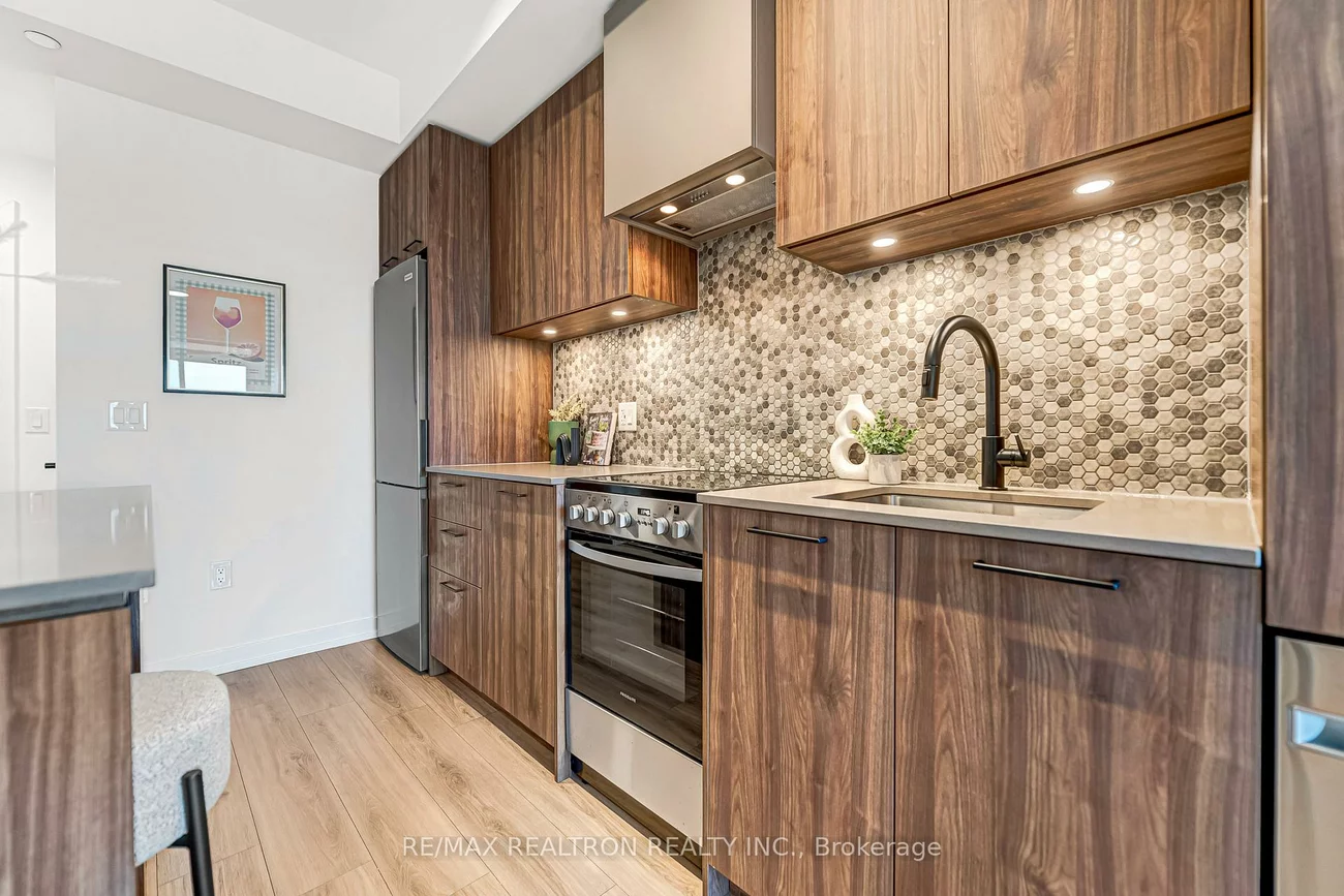 10, Lagerfeld, Northwest Brampton, Brampton
