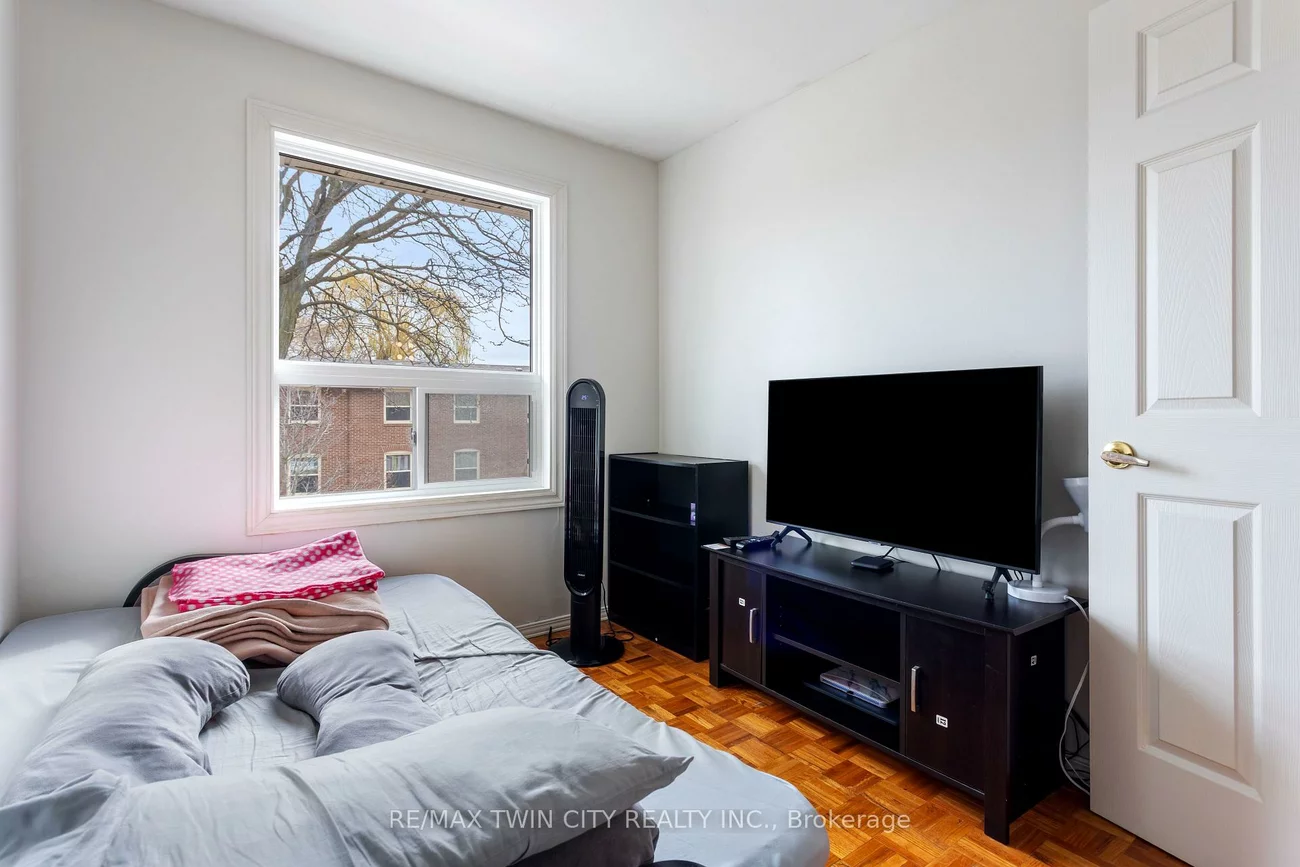 7, Eden Park, Southgate, Brampton