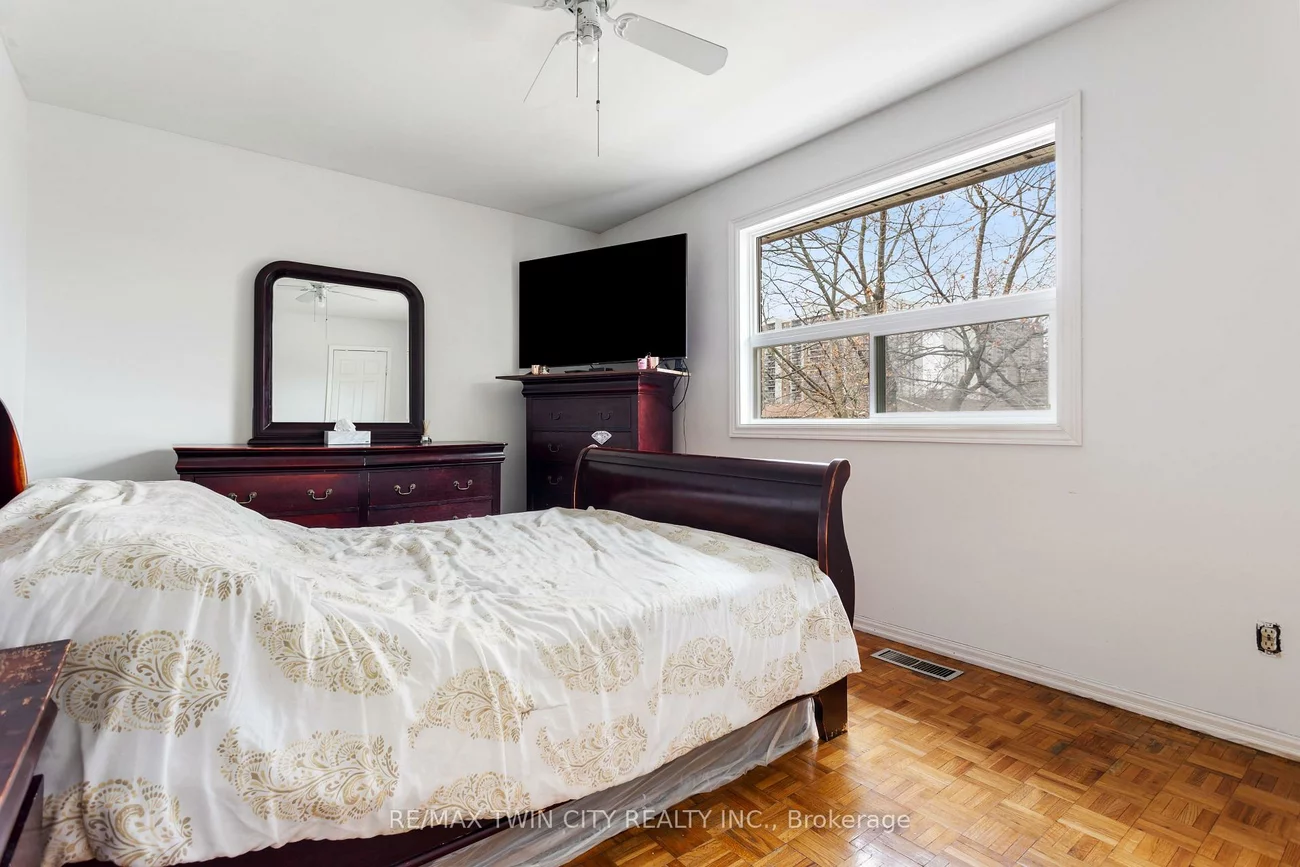 7, Eden Park, Southgate, Brampton