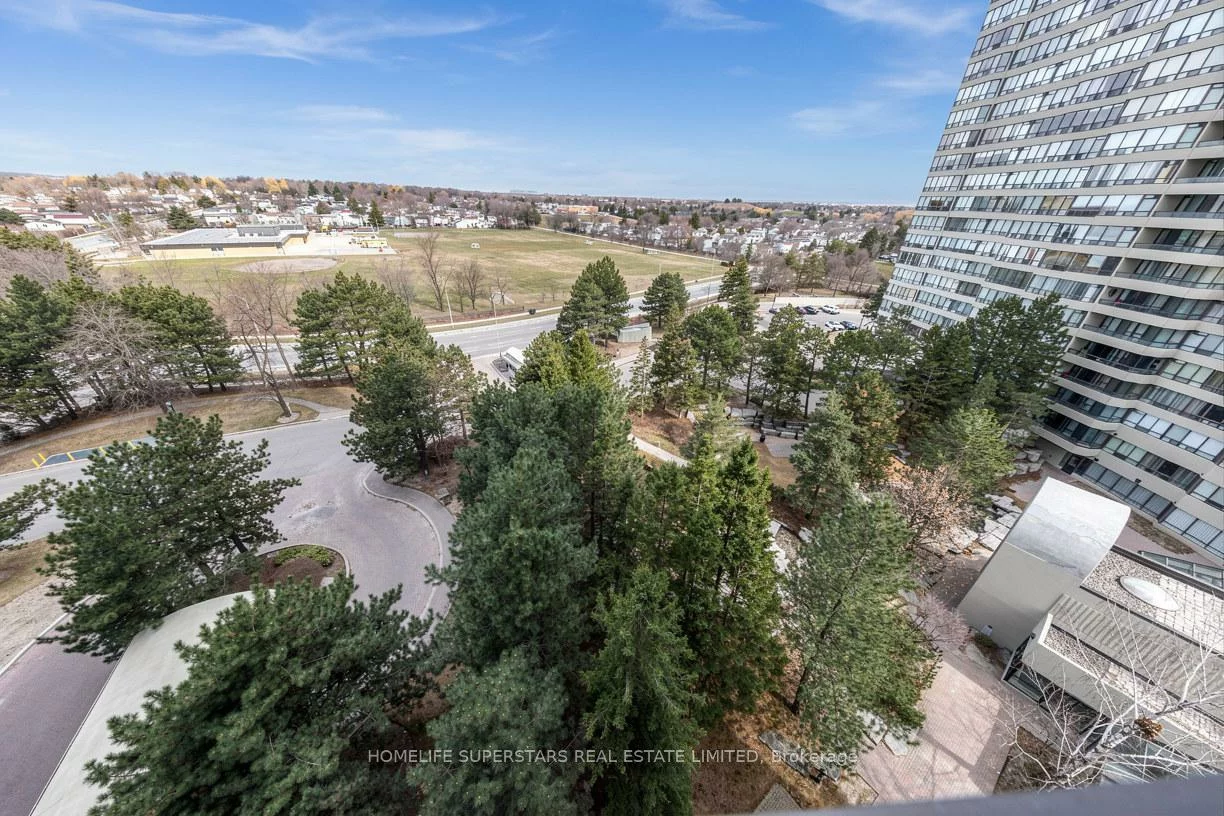 24, Hanover, Queen Street Corridor, Brampton
