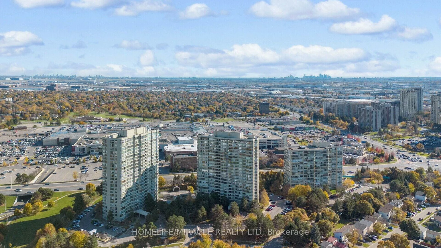 22, Hanover, Queen Street Corridor, Brampton