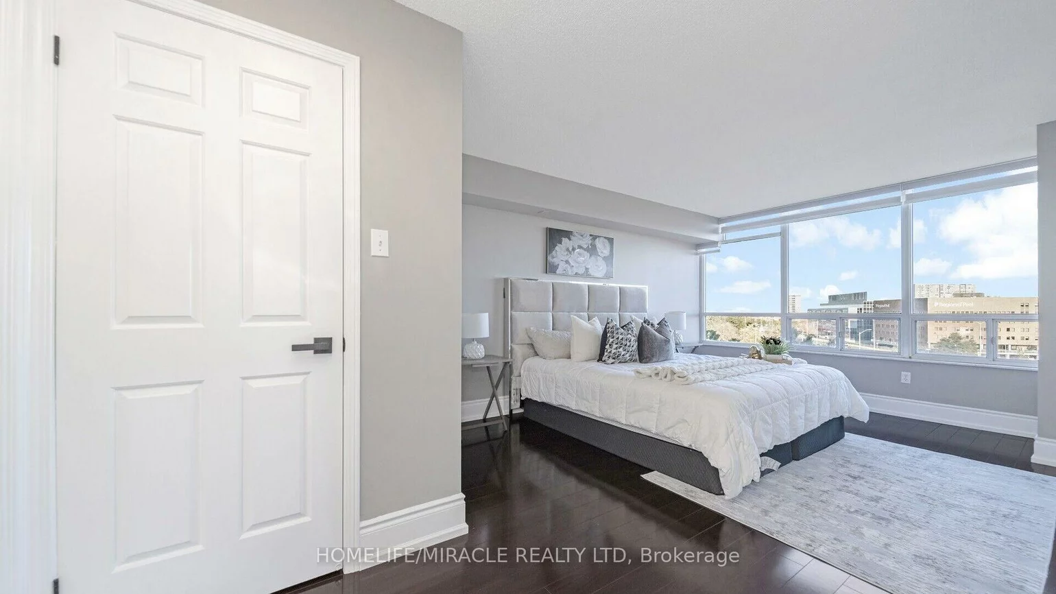 22, Hanover, Queen Street Corridor, Brampton