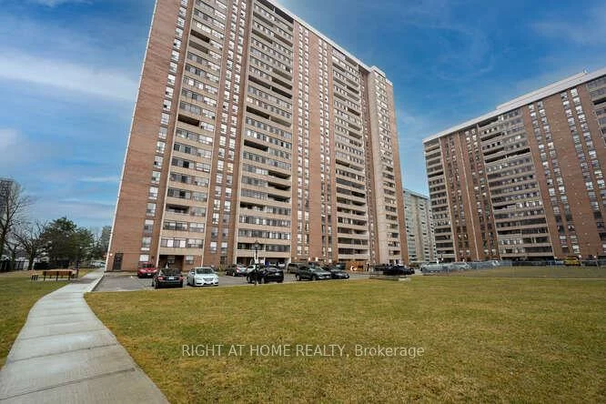 18, Knightsbridge, Queen Street Corridor, Brampton