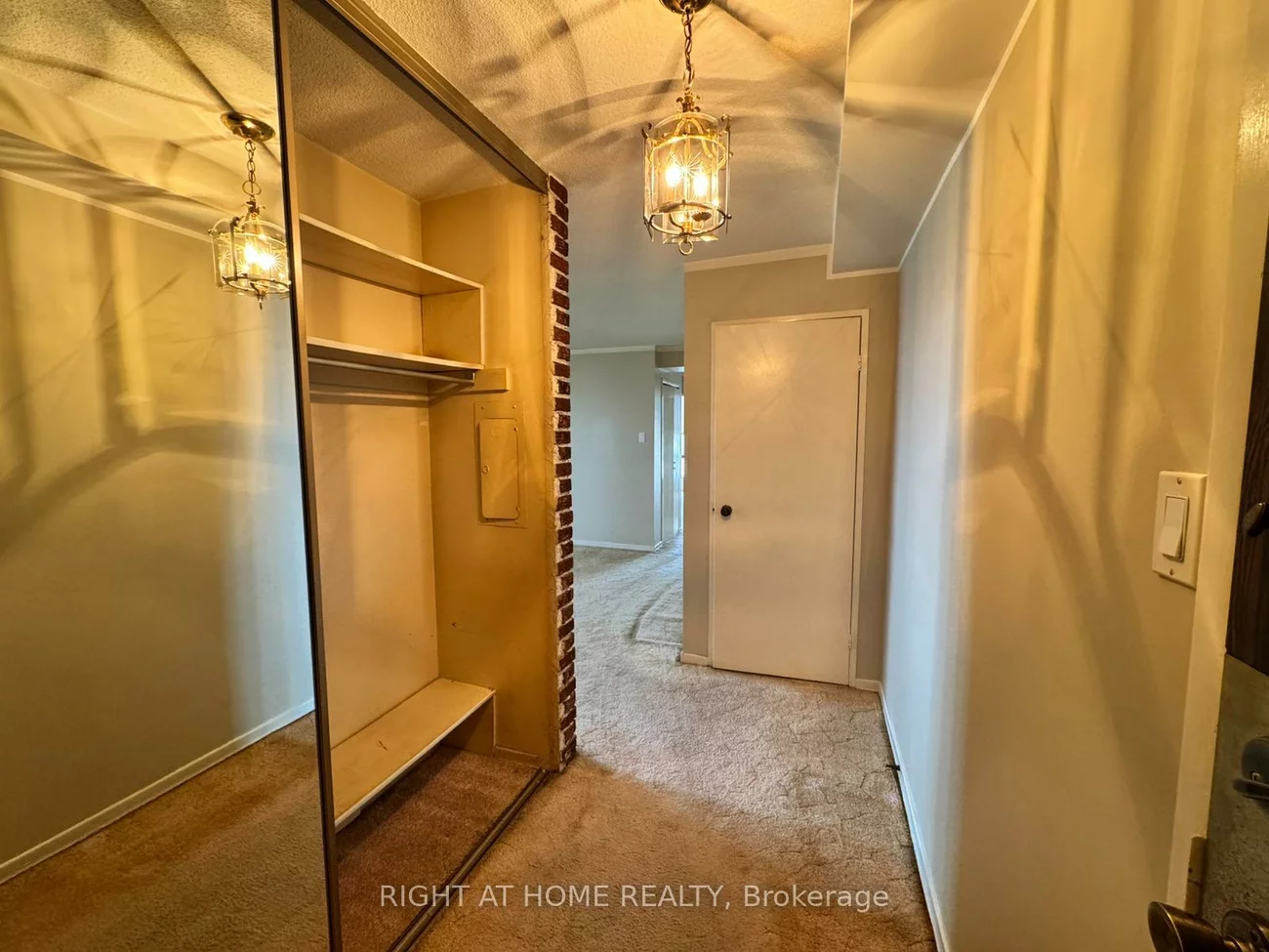 18, Knightsbridge, Queen Street Corridor, Brampton