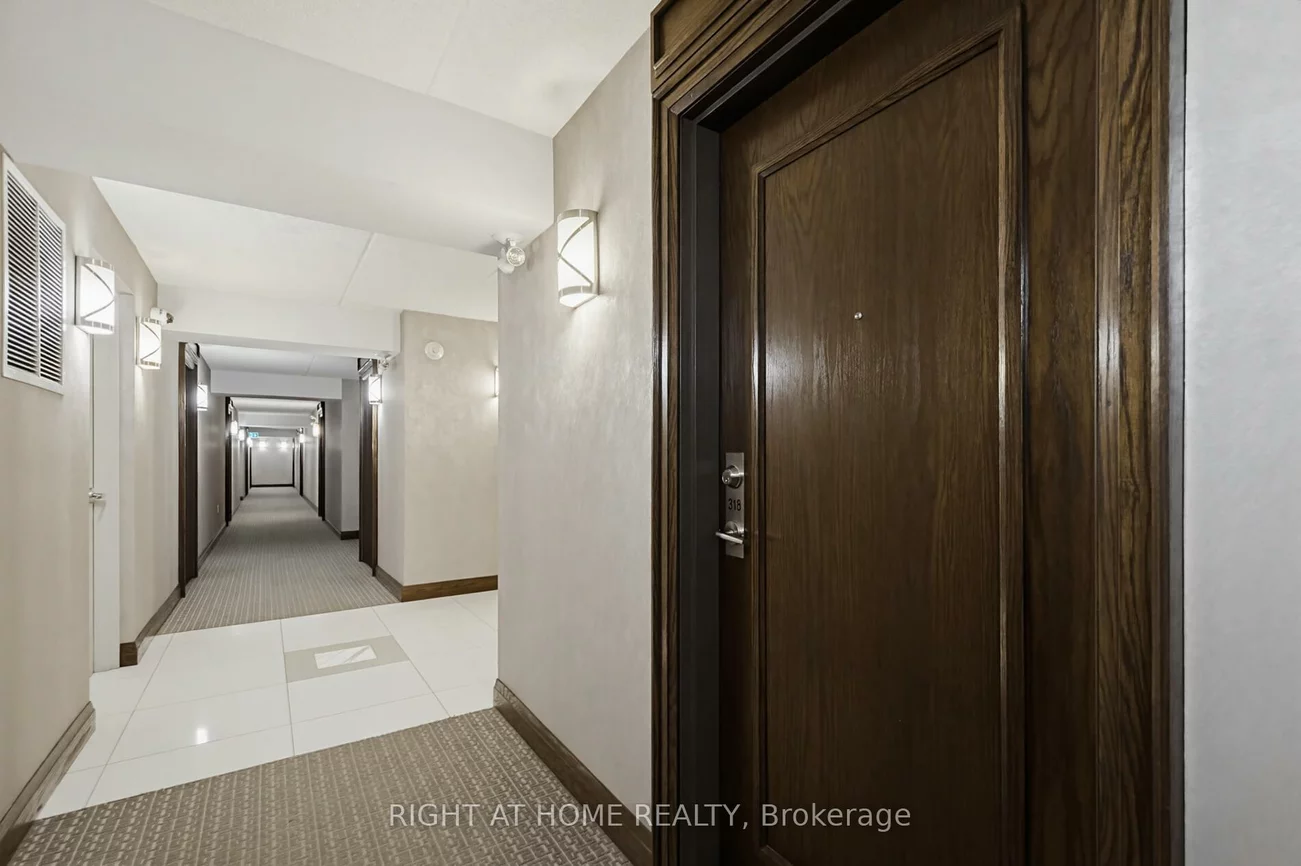 40, Via Rosedale, Sandringham-Wellington, Brampton