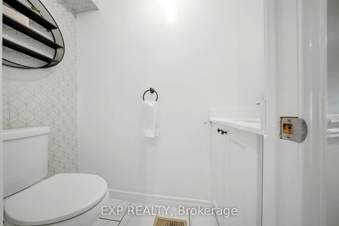 33, Tara Park, Brampton North, Brampton