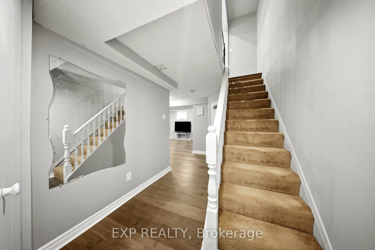 33, Tara Park, Brampton North, Brampton