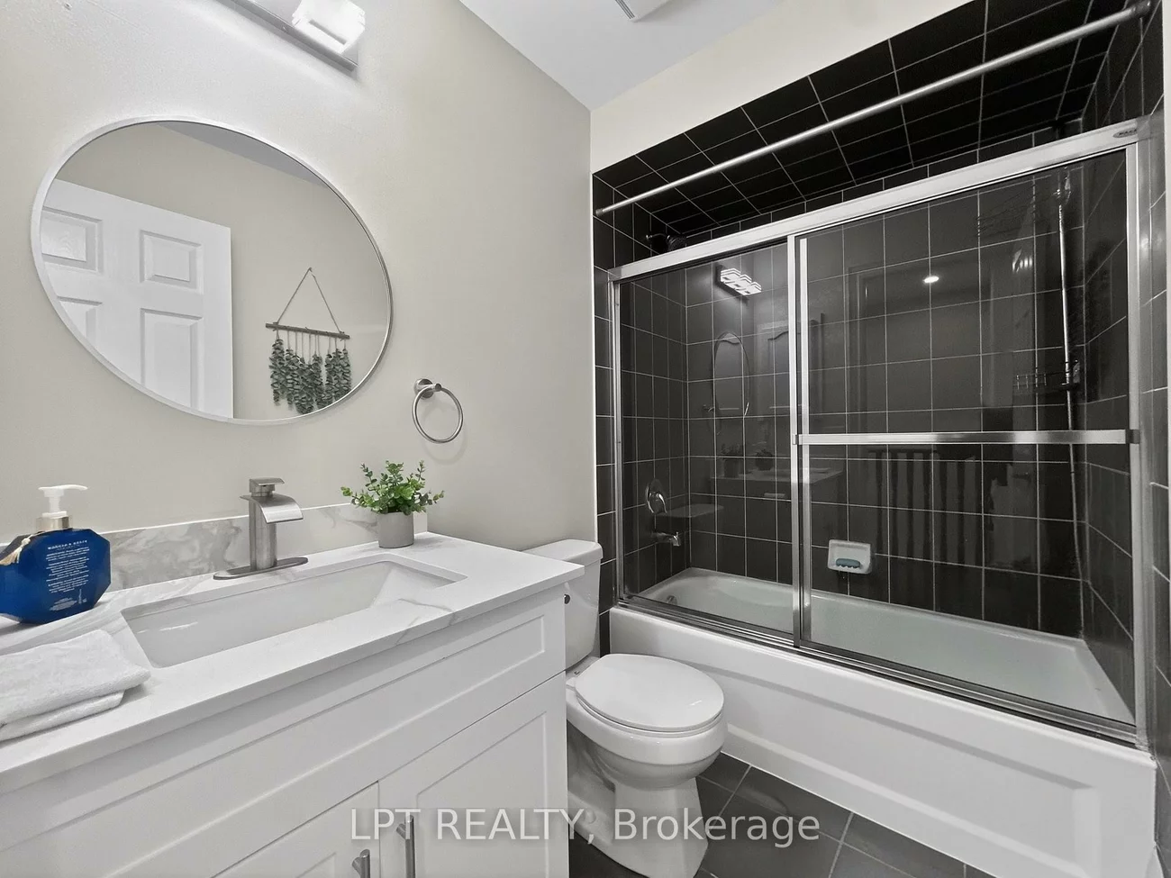 44, Cedar Lake, Bram West, Brampton