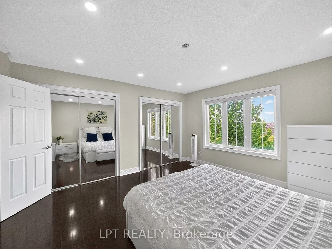 44, Cedar Lake, Bram West, Brampton