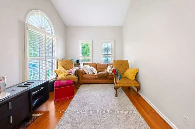 63, Heathcliffe, Central Park, Brampton